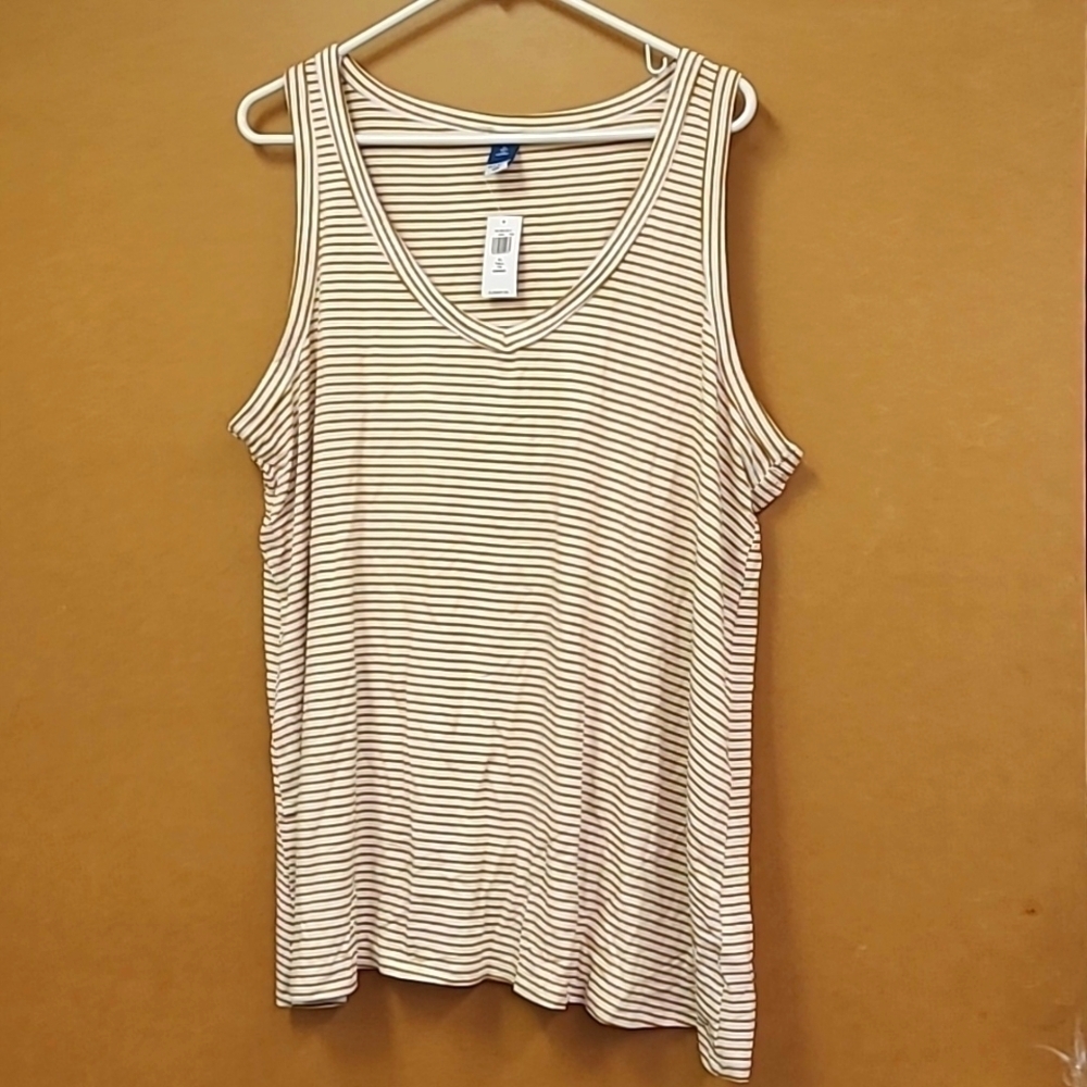 Old Navy White and Gold Sleeveless Luxe V Neck Top